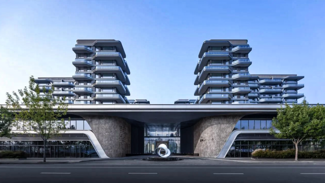 当银灰铝板遇见西安天际线!宝润达科技幕墙如何让建筑拥有「超流体美学」? 当银灰铝板遇见西安天际线!宝润达科技幕墙如何让建筑拥有「超流体美学」?