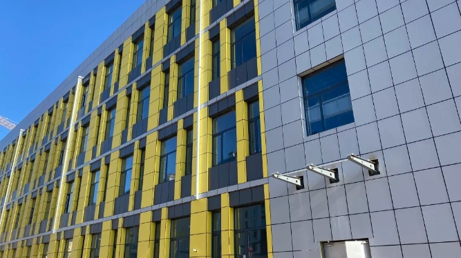 氟碳漆保温一体板助力打造乌审旗绿色高级中学标杆 氟碳漆保温一体板助力打造乌审旗绿色高级中学标杆